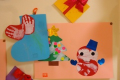 こぐまっ子のクリスマス： 「プレゼント」「手形のくつした」「記念すべき初絵具の作品」の3点セットです